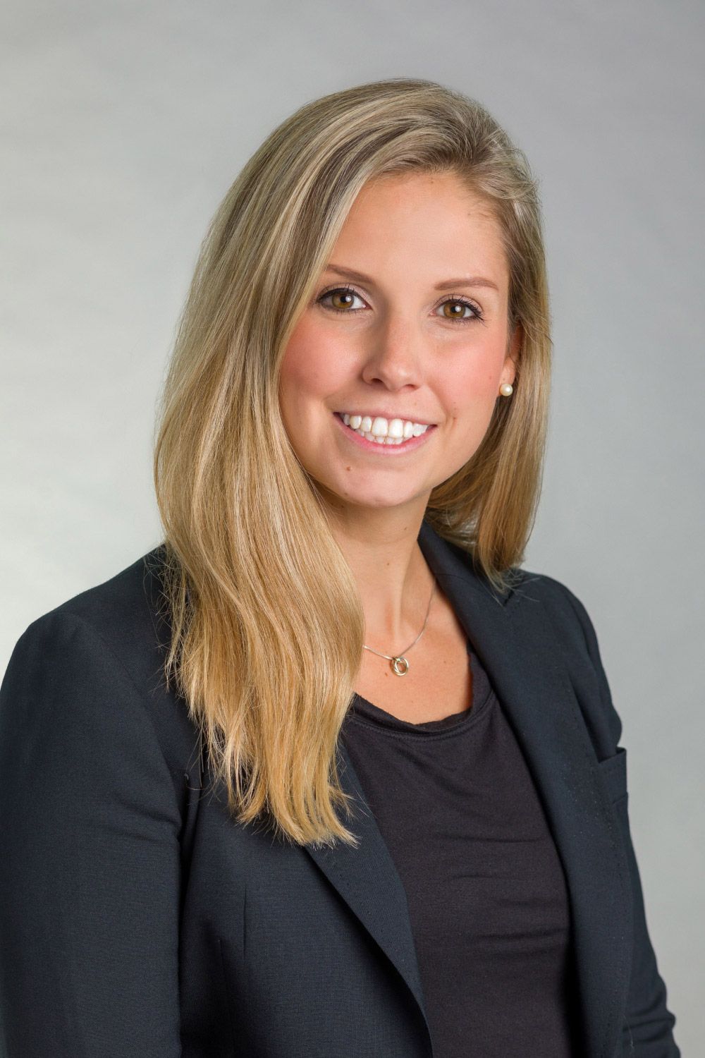 Sara Kelly Headshot