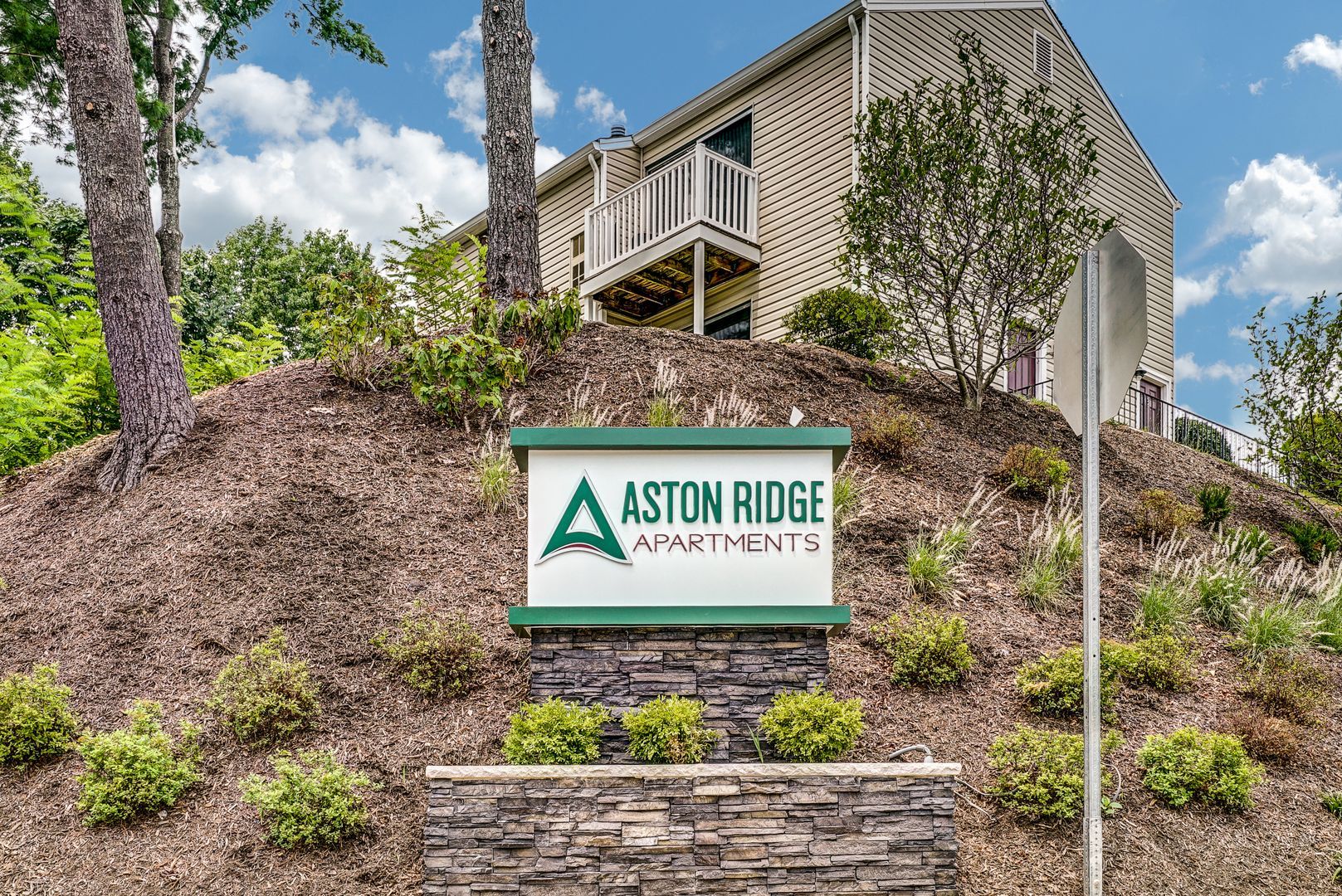 Aston Ridge Apartments