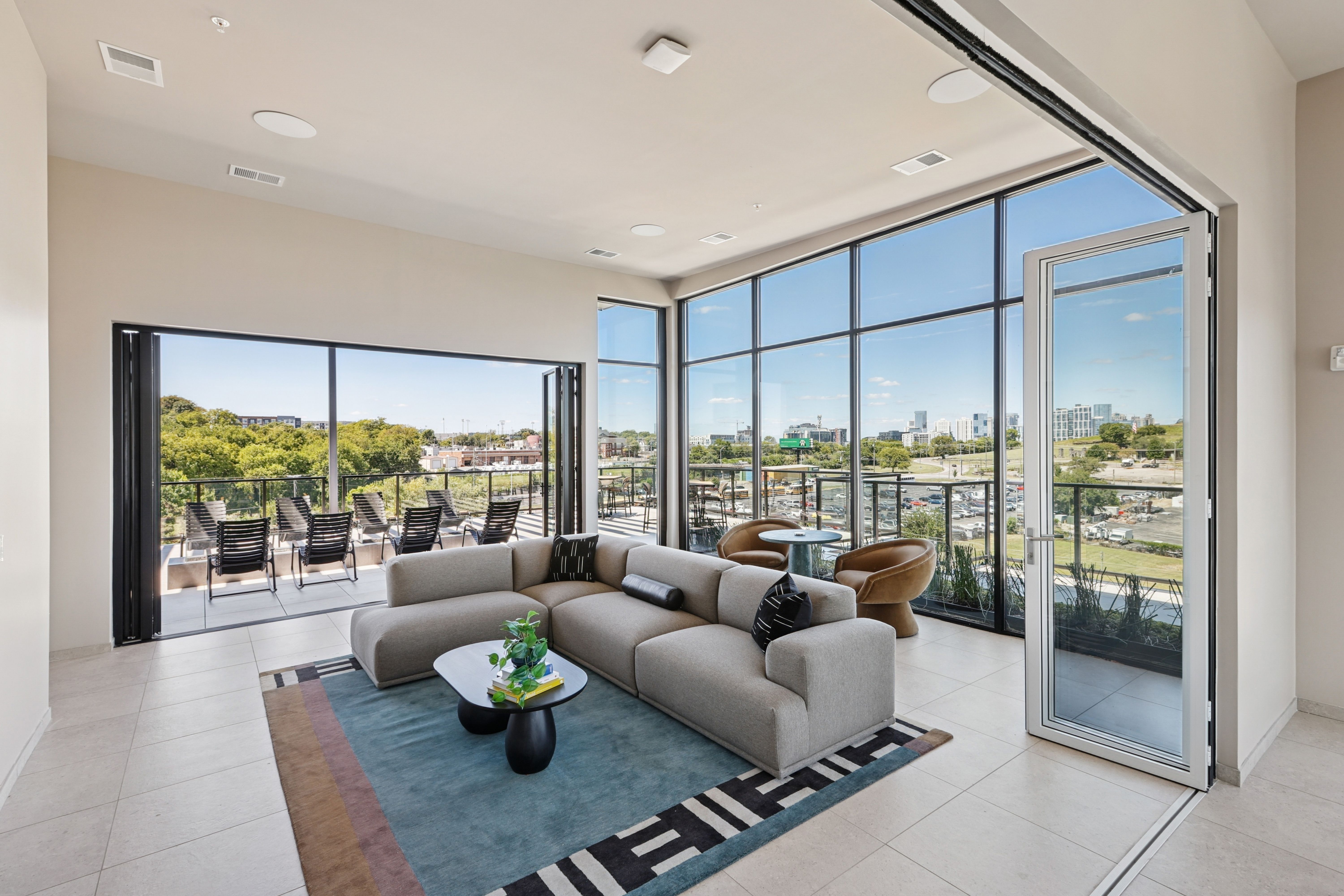 Skyline lounge